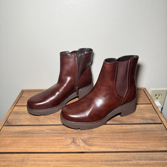 Naturalizer | Cade Chelsea Ankle Boot - Picture 12 of 13